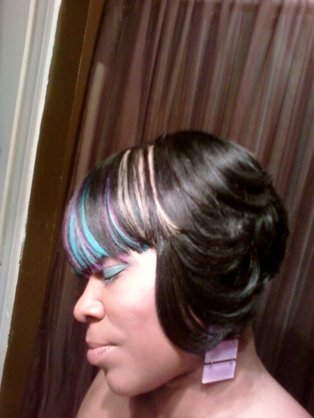 Bob Hairstyles 2010 For Black Women. ob haircut with blue streaks
