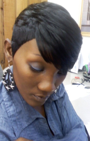 Shondra’s quick weave hairstyles short cropped